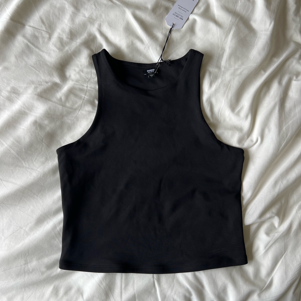 NEW BLACK BODYSCULPT CONTOUR HALTER CROP TOP SEAMLESS SIZE MEDIUM